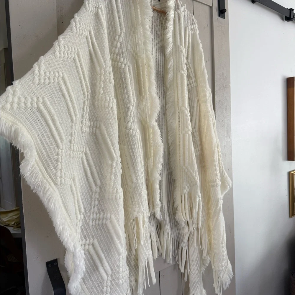 Vintage Cream Fringe Knit Throw poncho Shawl